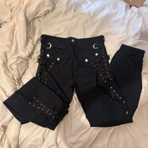 Moda Internacional Black Lace-Up Cargó Pants